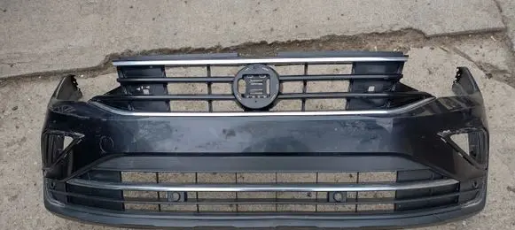 Volkswagen Tiguan Front bumper