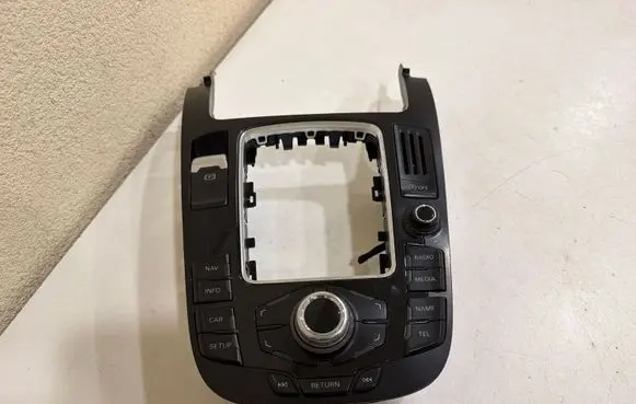 Audi A4 S4 B8 8K Head unit multimedia control 8T0919609WFX