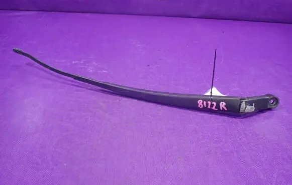 Toyota Yaris Front wiper blade arm