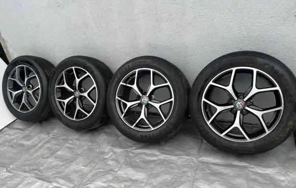 Alfa Romeo Stelvio R19 alloy rim 