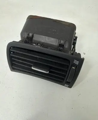 Toyota Avensis T250 Dashboard side air vent grill/cover trim 