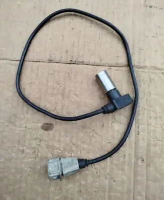Audi A6 S6 C4 4A Crankshaft position sensor 034905381A