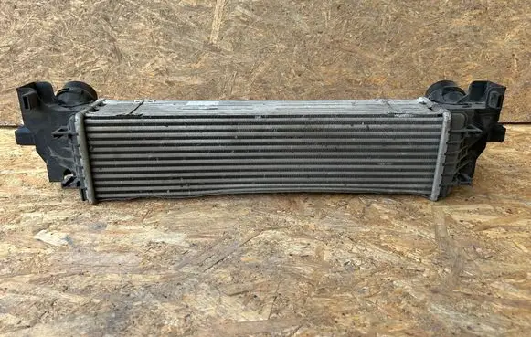 BMW 5 G30 G31 G38 Intercooler radiator 8576509 K7T6717