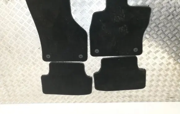 Volkswagen Golf VII Car floor mat set 