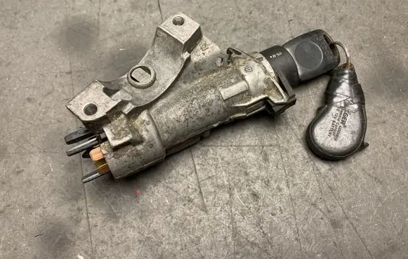 Skoda Octavia Mk2 (1Z) Ignition lock 4B0905851C 4B0905849 04160200