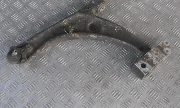 Volkswagen PASSAT CC Front lower control arm/wishbone 3C0407153B