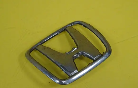 Honda Civic Manufacturer badge logo/emblem 75701-SR3-0000 75701SR30000
