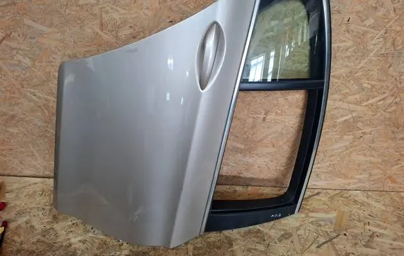Rear door