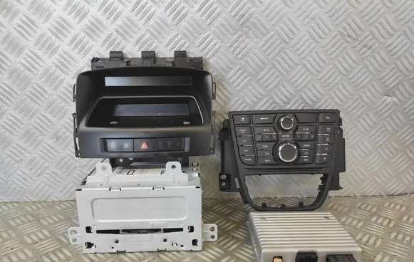 Opel Astra J HiFi Audio sound control unit 23210022 13353285 13390277