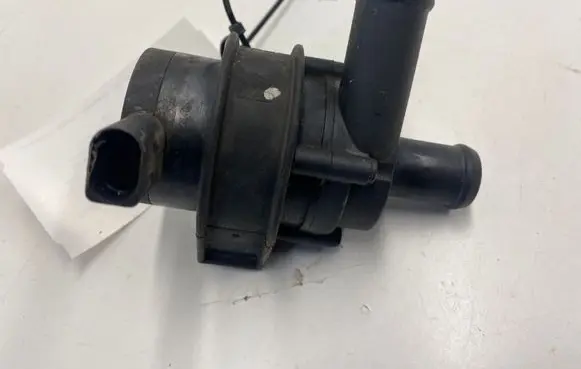 Audi A5 8T 8F Electric auxiliary coolant/water pump 06H965561