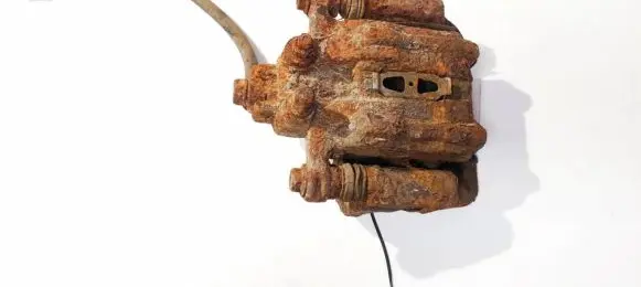 Honda CR-V Rear brake caliper