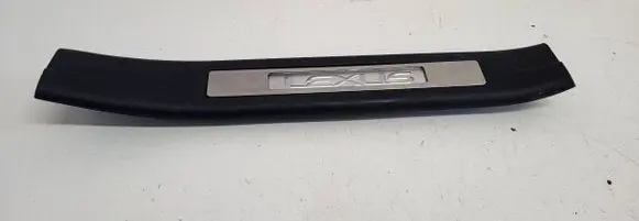 Lexus RX 330 - 350 - 400H Rear sill trim cover 6793048050 48080 48070