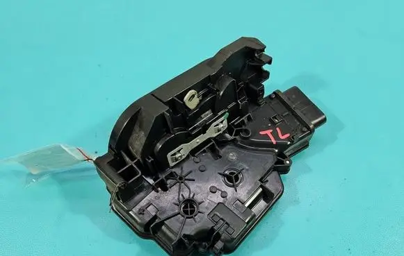Ford C-MAX II Rear door lock AM5AU26413CG IMPRK1575163