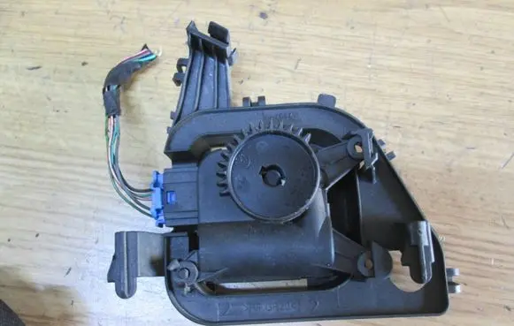 Volkswagen Fox Air flap motor/actuator 0132801357 02030501 B4845