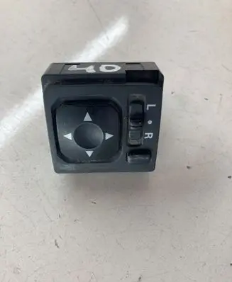 Mitsubishi Grandis Wing mirror switch