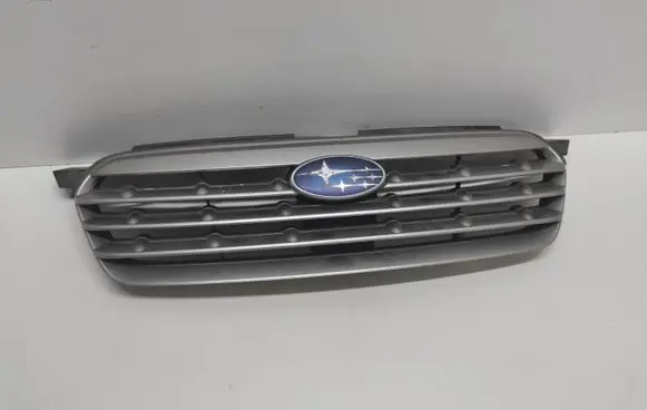 Subaru Outback Front bumper upper radiator grill 91121AG160