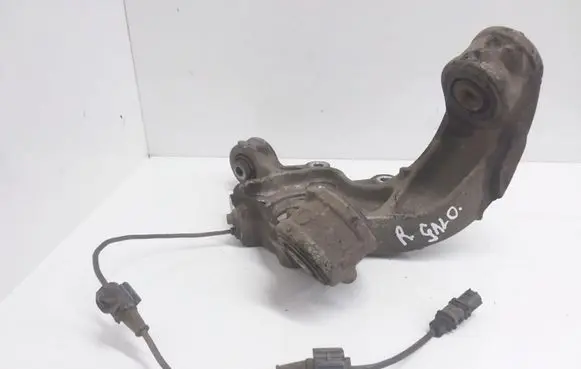 Rear wheel hub spindle/knuckle