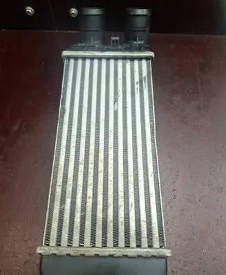 Peugeot 208 I Intercooler radiator 
