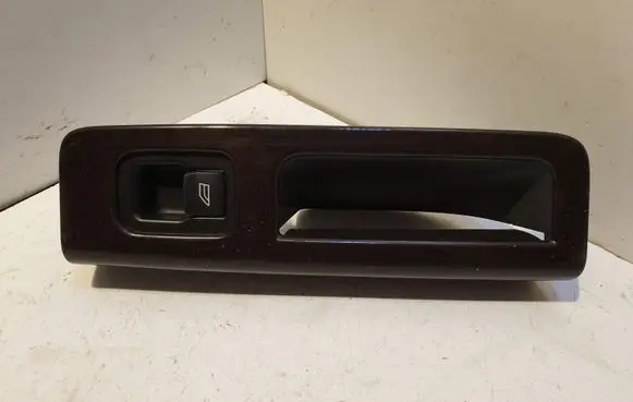 Volvo V50 Electric window control switch 8679682