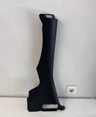 Dodge Charger (C) pillar trim 100017157