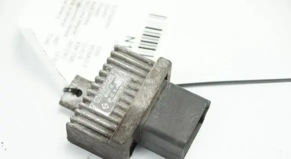 Renault Clio III Other relay 7700115078