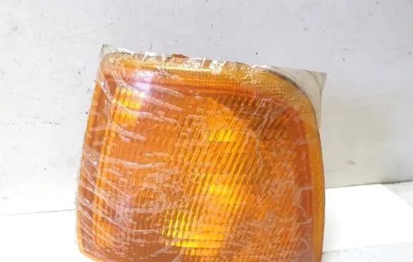 Audi 80 90 S2 B4 Front indicator light