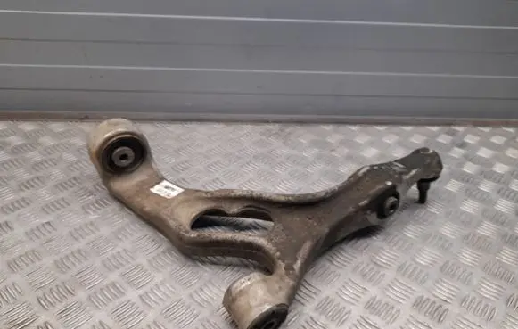 Volkswagen Touareg II Front lower control arm/wishbone 7P0407151B