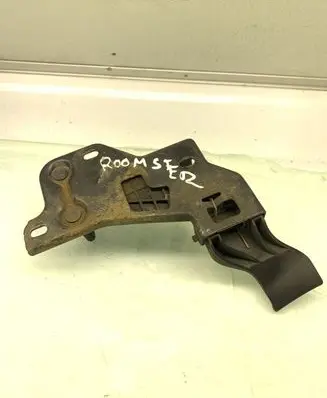 Skoda Roomster (5J) Engine bonnet/hood lock/catch 5J0823480
