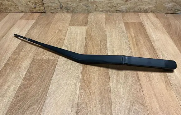Honda Accord Front wiper blade arm 