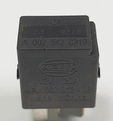 Mercedes-Benz GLK (X204) Other relay A0025428319