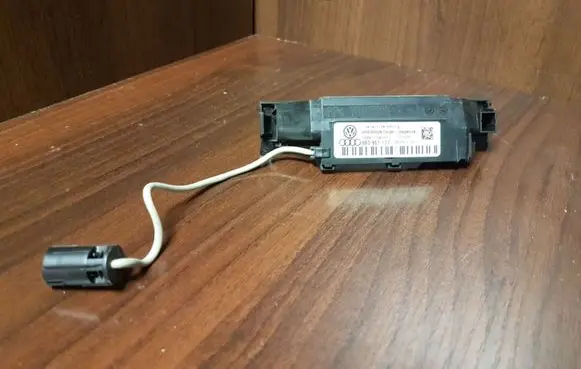 Audi A4 S4 B7 8E 8H Ultrasonic Sensor 8E095177