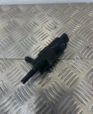 Audi A8 S8 D4 4H Headlight washer pump 3B7955681 0010162