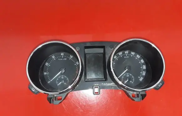 Skoda Yeti (5L) Speedometer (instrument cluster) 5L0920840G VD104815 1173921839