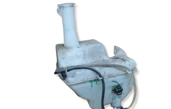 Mitsubishi Space Star Windshield washer fluid reservoir/tank 