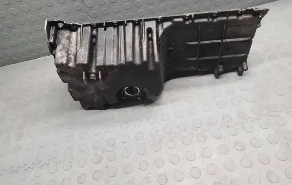 Oil sump
