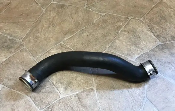 Mercedes-Benz C W204 Engine coolant pipe/hose A2045011582