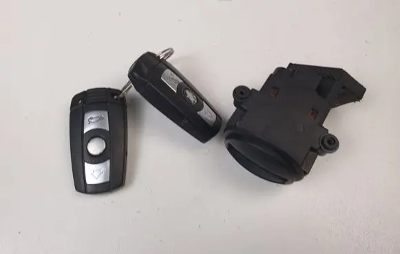 BMW 5 E60 E61 Ignition lock 6986585 6954722