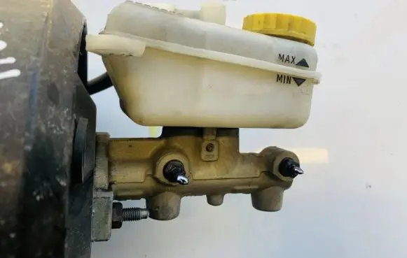 Volkswagen Fox Master brake cylinder 0204221082