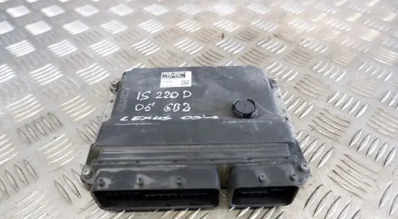 Lexus IS 220D-250-350 Engine control unit/module 8966153701