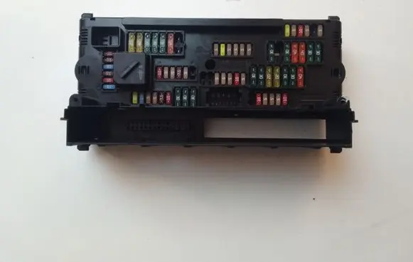 BMW 5 F10 F11 Fuse module 9234421