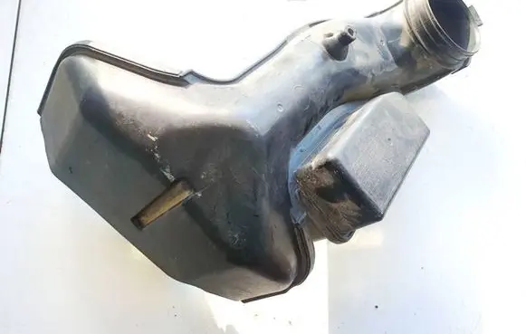 Intake resonator