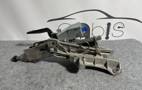Ford Mustang VI Steering wheel axle 8M513F880 DG9C3F880 GR3C3C529BH