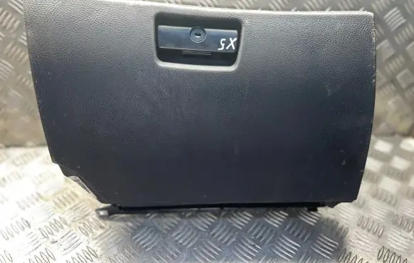 BMW X5 E53 Glove box 8408845