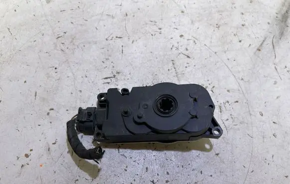 BMW 4 G22 G23 G24 G26 Radiator active air flap actuator 5811R1001