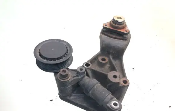 Volkswagen II LT Generator/alternator belt tensioner 074145169C