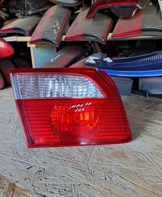 Mazda 626 Tailgate rear/tail lights 22661919