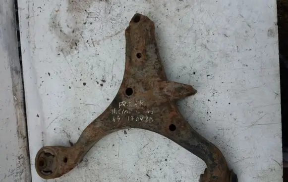 Honda Civic Front lower control arm/wishbone