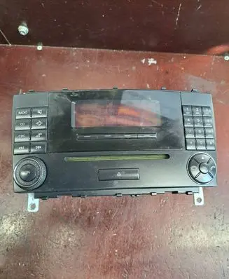 Mercedes-Benz CLK A209 C209 Radio/CD/DVD/GPS head unit A2098206589 MF2740 021165