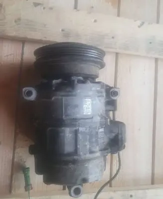 Volkswagen PASSAT B5 Air conditioning (A/C) compressor (pump) 4472208180 8D0260808 7SBU16C