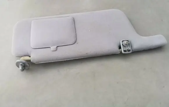 Subaru Legacy Sun visor